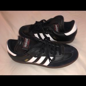 BRAND NEW! Adidas Samba Classic - US Men’s 8.5 OBO